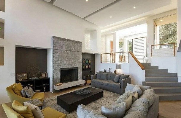 Aktyor arvadını itirdikdən sonra malikanəsini satışa çıxardı - FOTOLAR